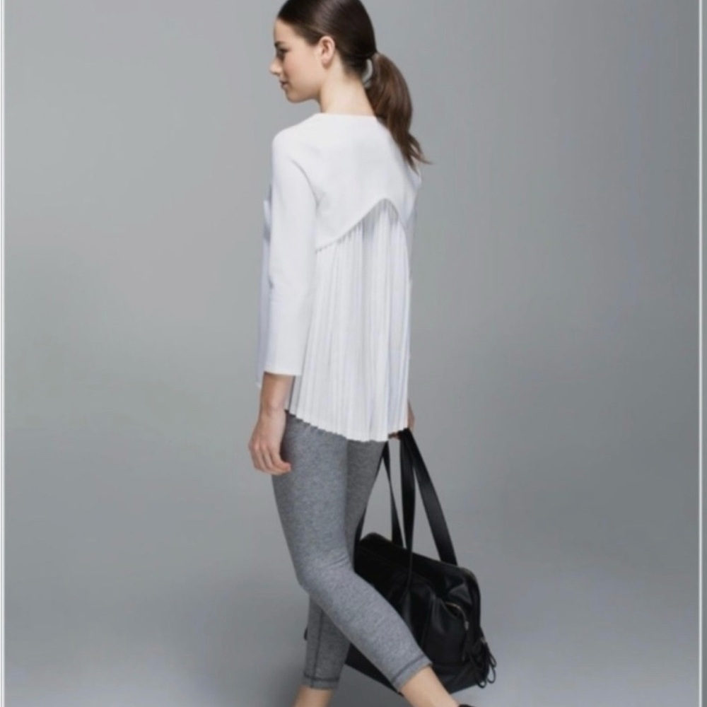 Lululemon Athletica White Pleated Back Blouse - Picture 2 of 12
